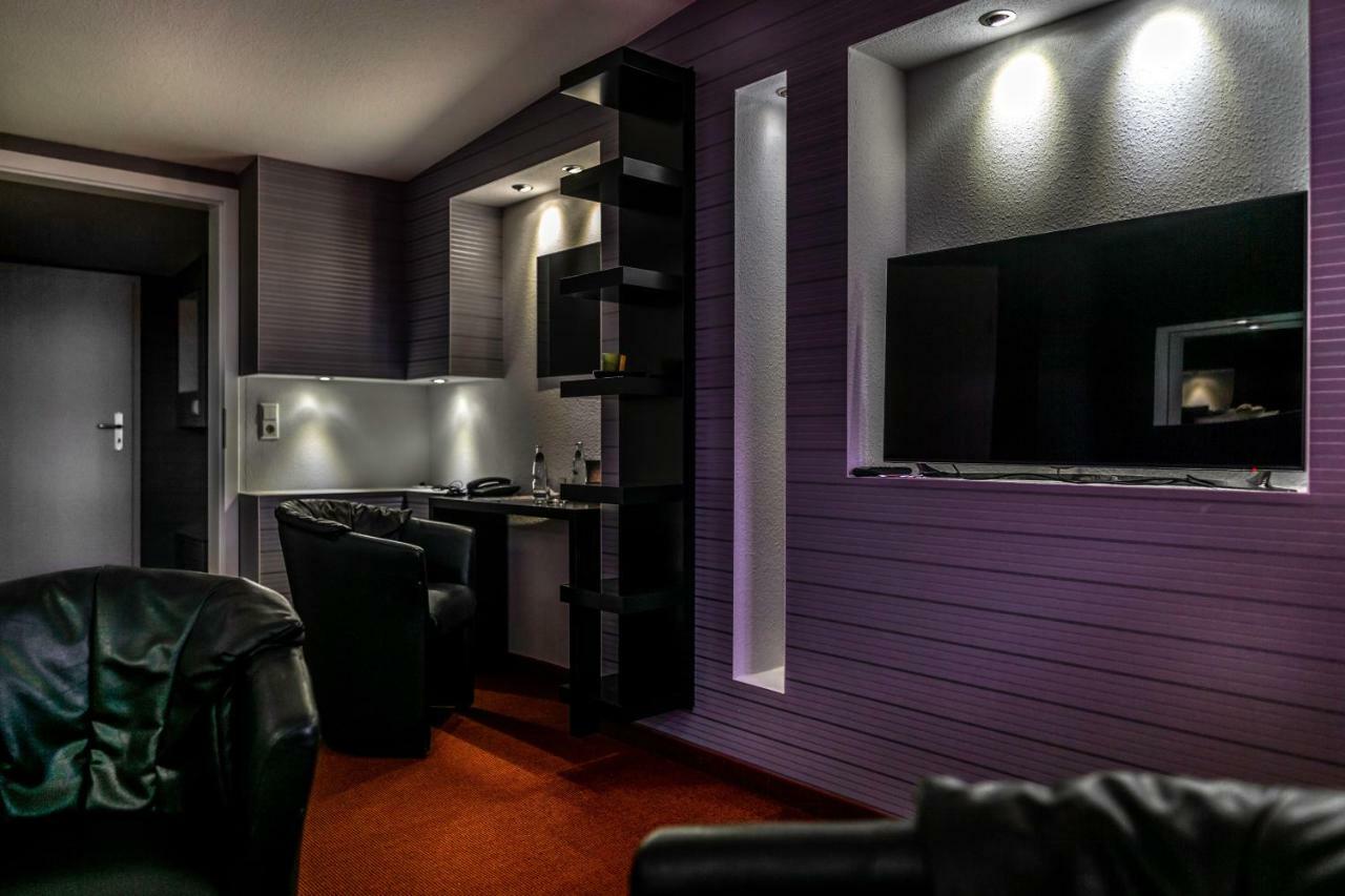 Sl'Otel - Das Stadthotel - Voll Klimatisiert Bernburg Extérieur photo